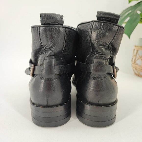 Freda Salvador Women's Black Leather Ankle Booties Size 9.5 - Picture 3 of 8